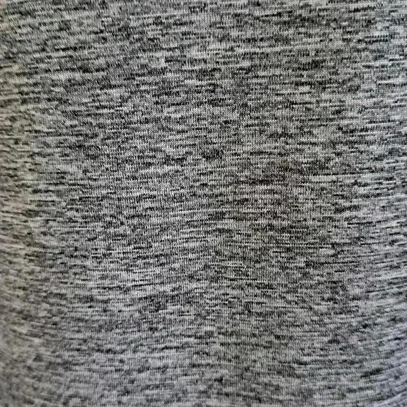 ❤️ Reebok Grey and Black Workout Top - Picture 8 of 12